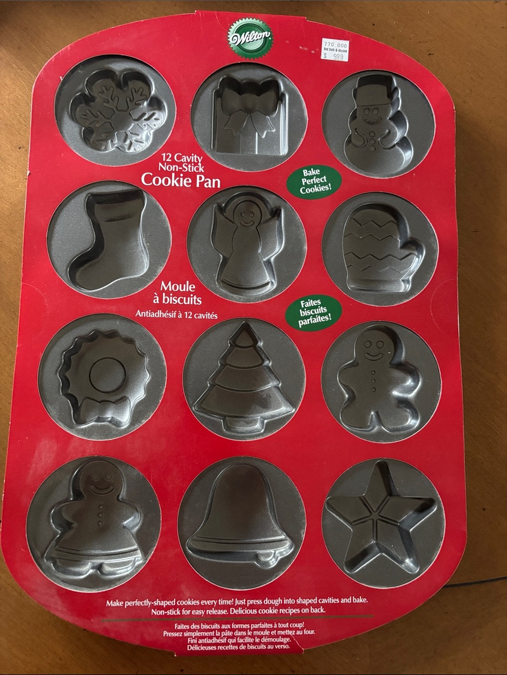 Wilton Red 12-Cavity Holiday Cookie Pan NEW